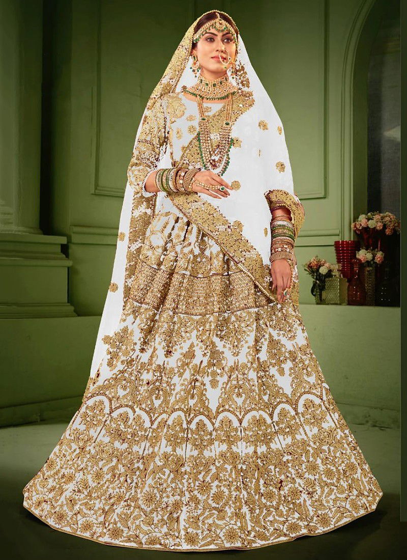 SENHORA AMIRA BRIDAL HERITAGE VOL-6 Latest Fancy Designer Heavy Bridal Wedding Wear Heavy Velvet With Fancy Dori Work Full Of Ciramic Daimond Lahenga Choli Collection
